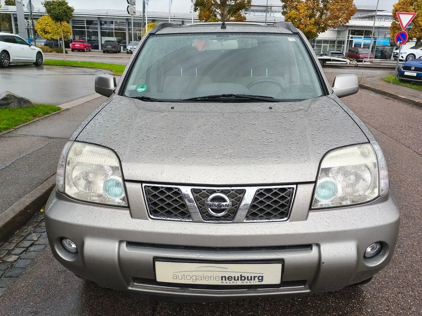 Nissan X-Trail X-TRAIL COLUMBIA Grau - 2