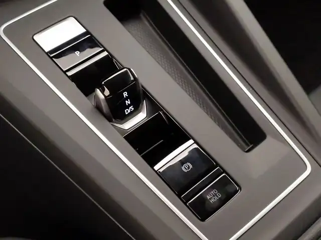 Volkswagen Golf view 12