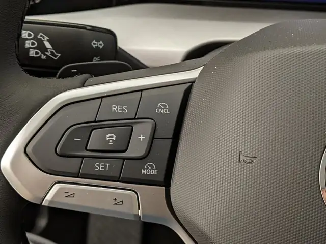 Volkswagen Golf view 10