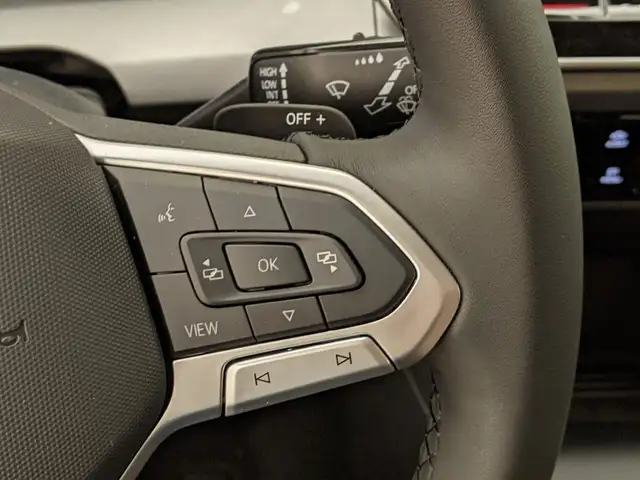 Volkswagen Golf view 11