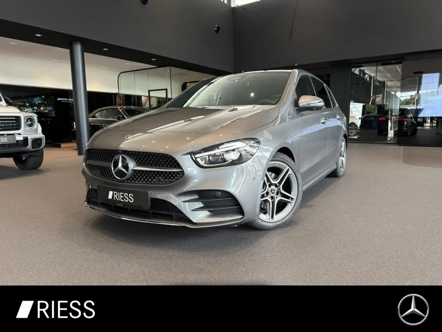 Mercedes-Benz B 200 d AMG+PANO+AHK+DISTRONIC+KEYLESS+MULTIBEAM Grau - 1