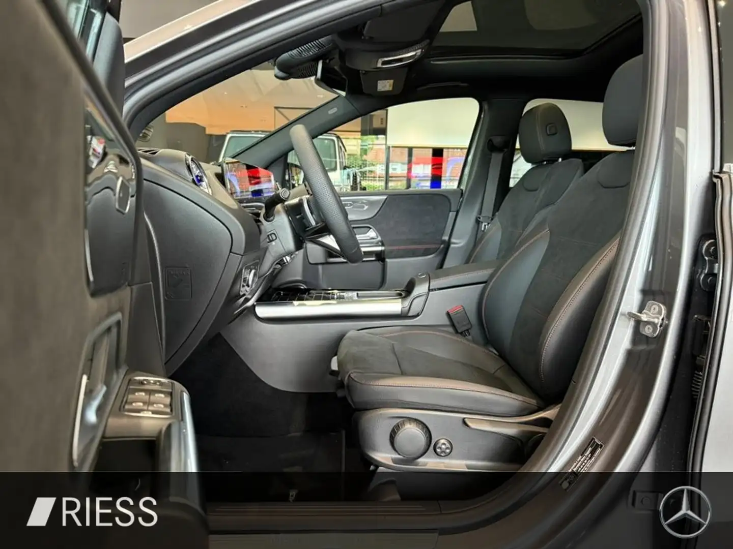 Mercedes-Benz B 200 d AMG+PANO+AHK+DISTRONIC+KEYLESS+MULTIBEAM Grau - 2