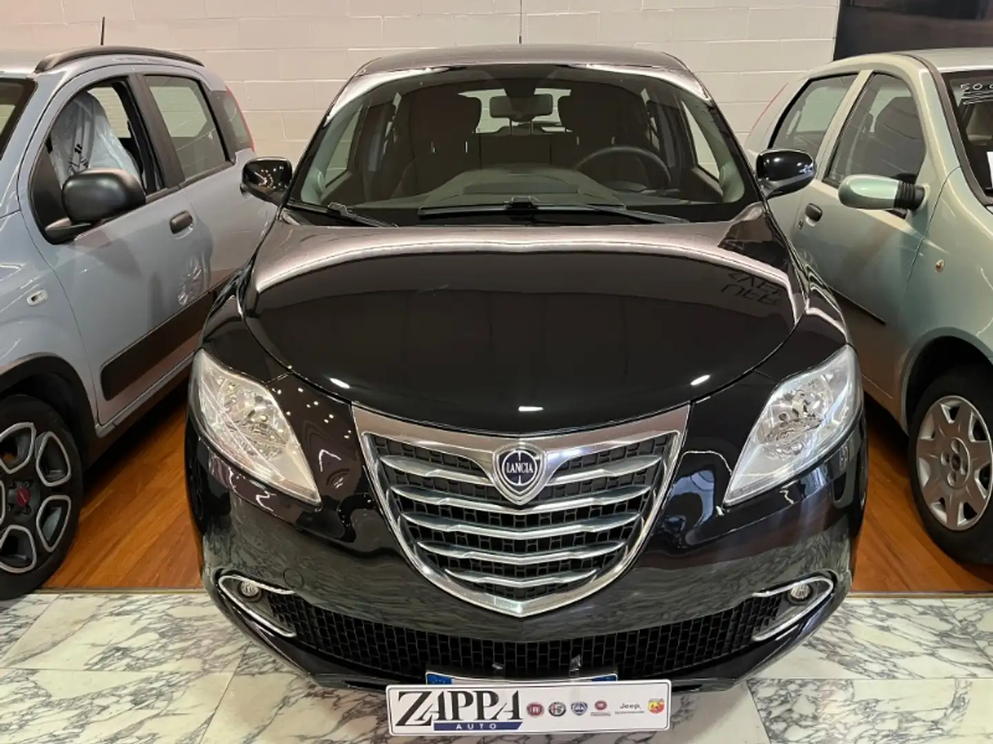 Lancia Ypsilon 1.2 69 CV 5 porte S&S Gold Noir - 2