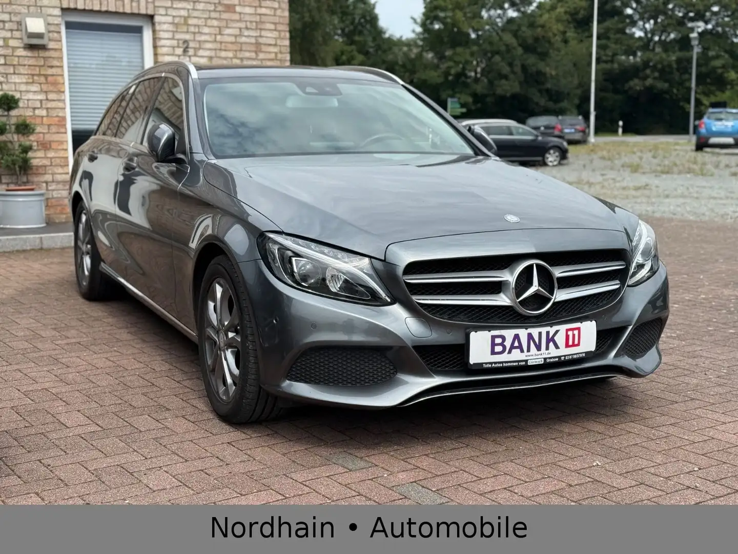 Mercedes-Benz C 220 C -Klasse 220d*Navi*Shz*Ahk*Pano*Tempo*Alu** Grau - 2