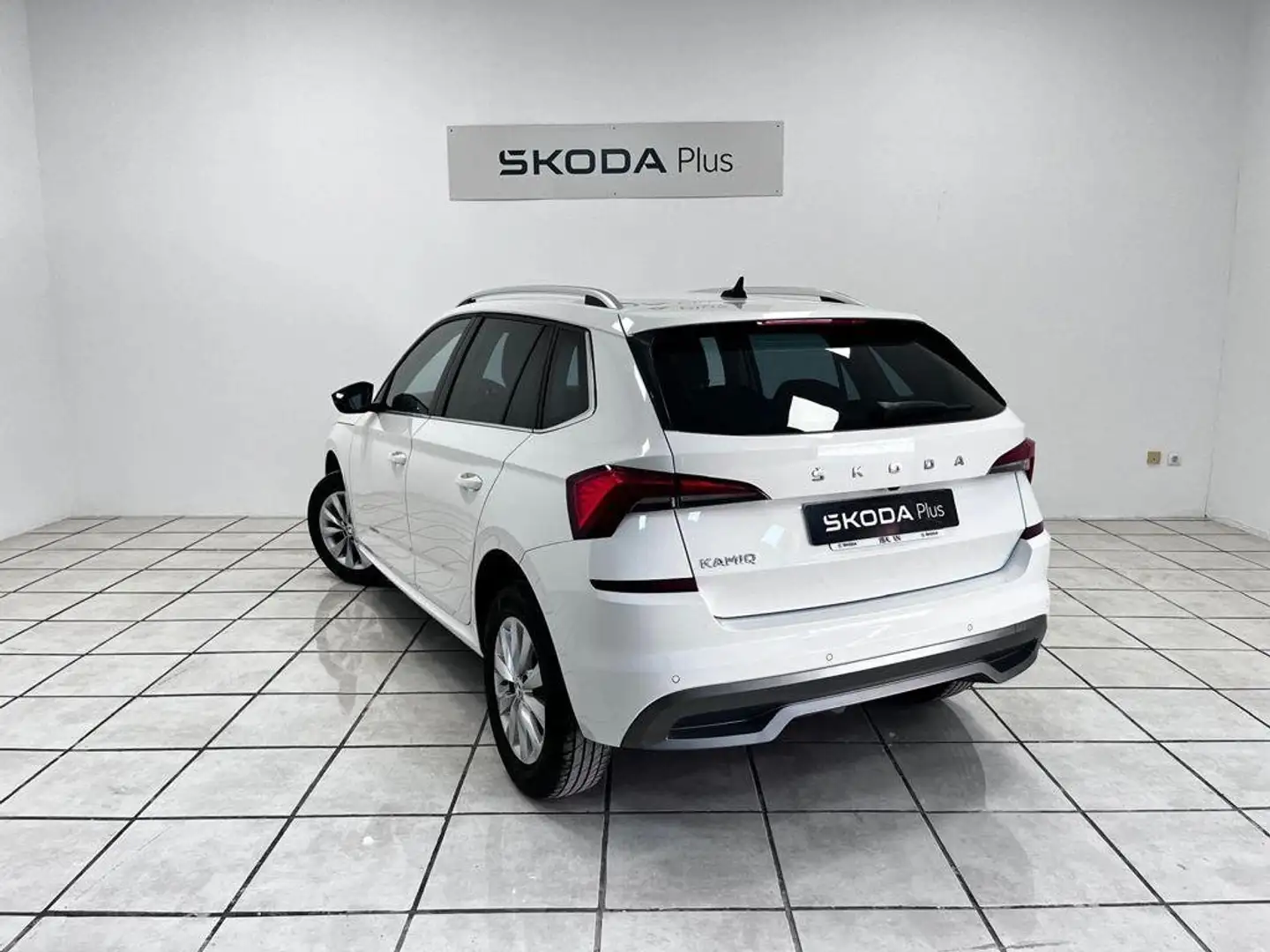 Skoda Kamiq 1.0 TSI Selection 85kW Blanco - 2