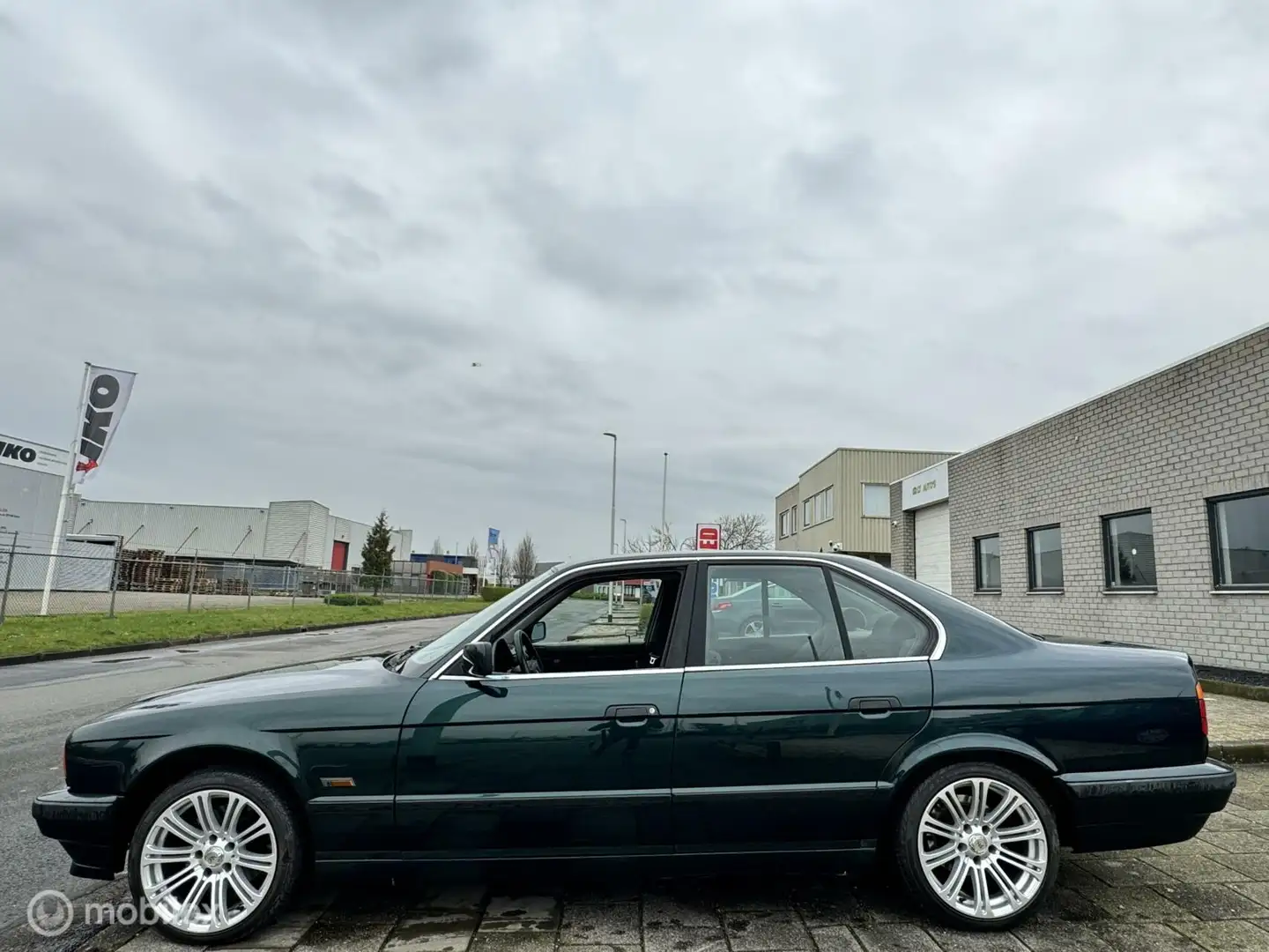 BMW 518 5-serie 518iN| Youngtimer APK NAP Grün - 2