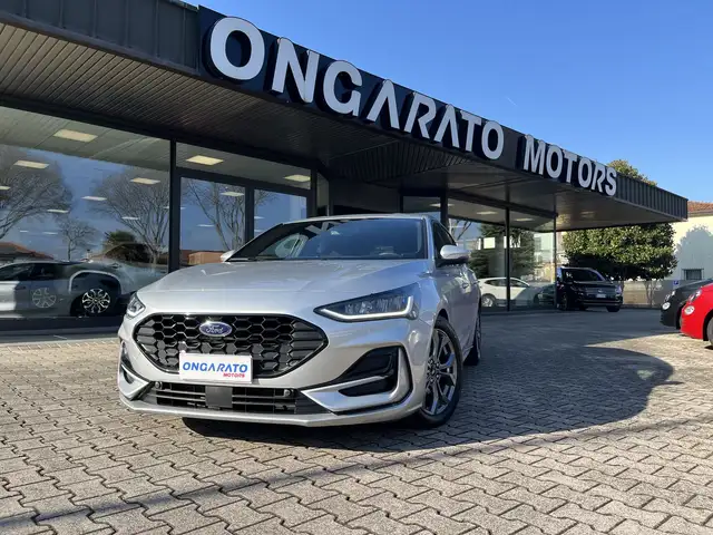 2025 Ford Focus in Silver for sale