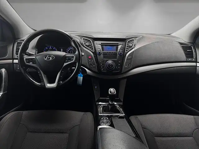 Hyundai I40 view 9