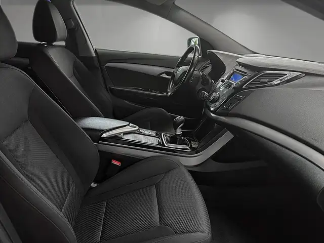 Hyundai I40 view 8
