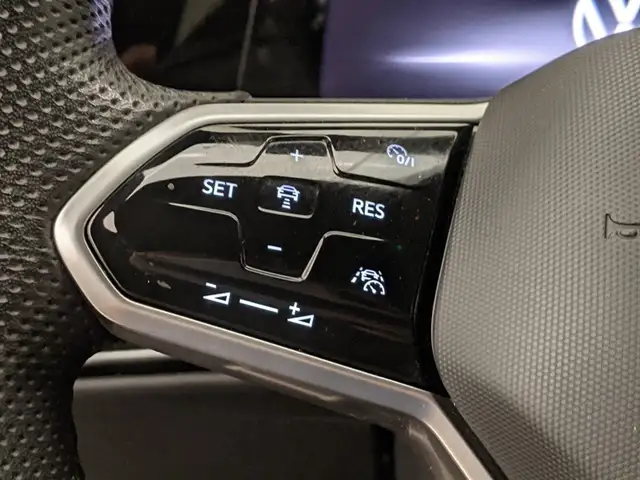 Volkswagen Golf view 10
