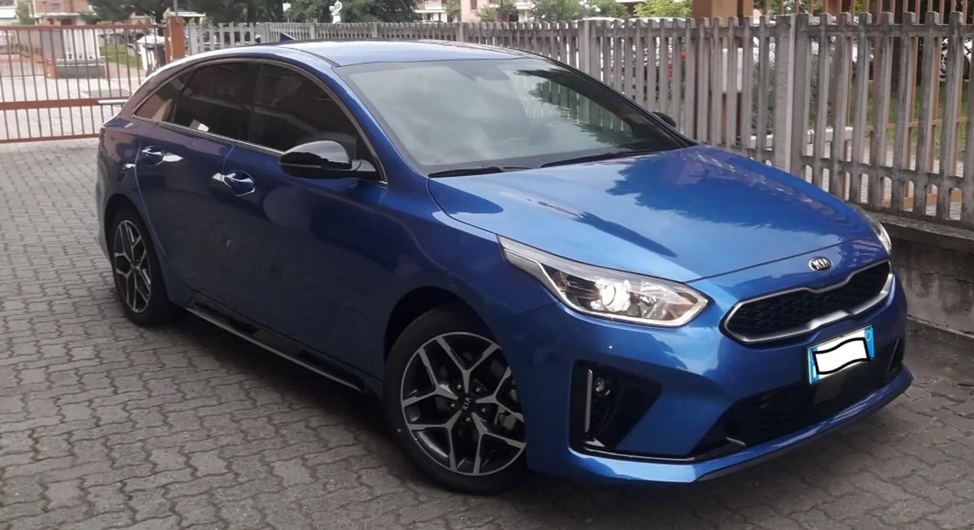 Kia ProCeed / pro_cee'd ProCeed III 2019 1.6 crdi GTLine Techno 136cv my20 Blu/Azzurro - 1