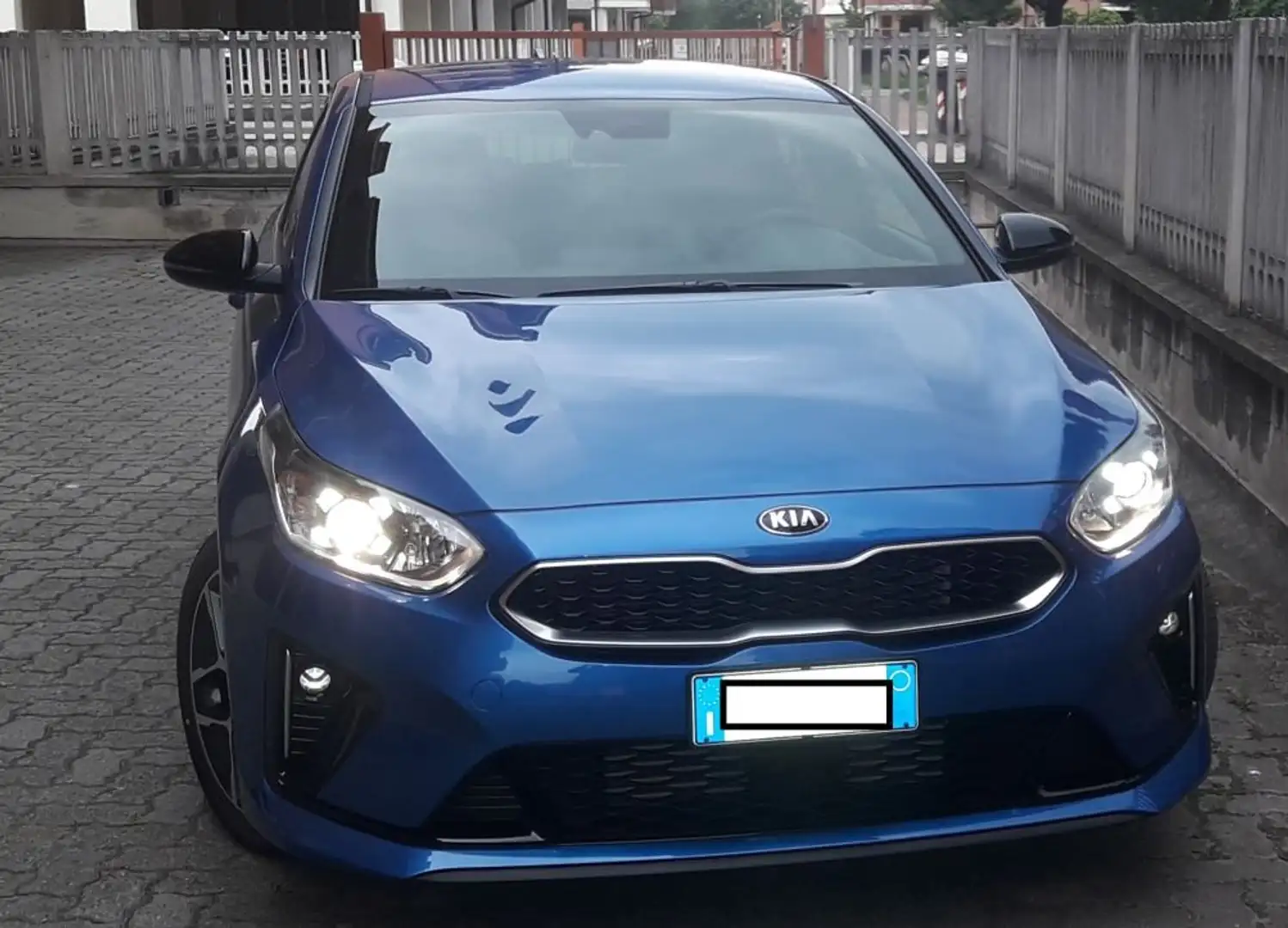 Kia ProCeed / pro_cee'd ProCeed III 2019 1.6 crdi GTLine Techno 136cv my20 Blu/Azzurro - 2