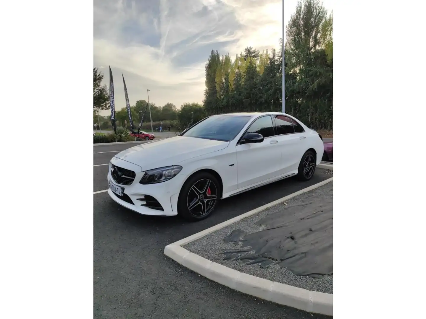 Mercedes-Benz C 30 AMG 300 e AMG LINE 9G-Tronic - PACK PREMIUM PLUS - CAMERA 360 - BURMESTER - SIEGES ELEC A MEM Weiß - 1