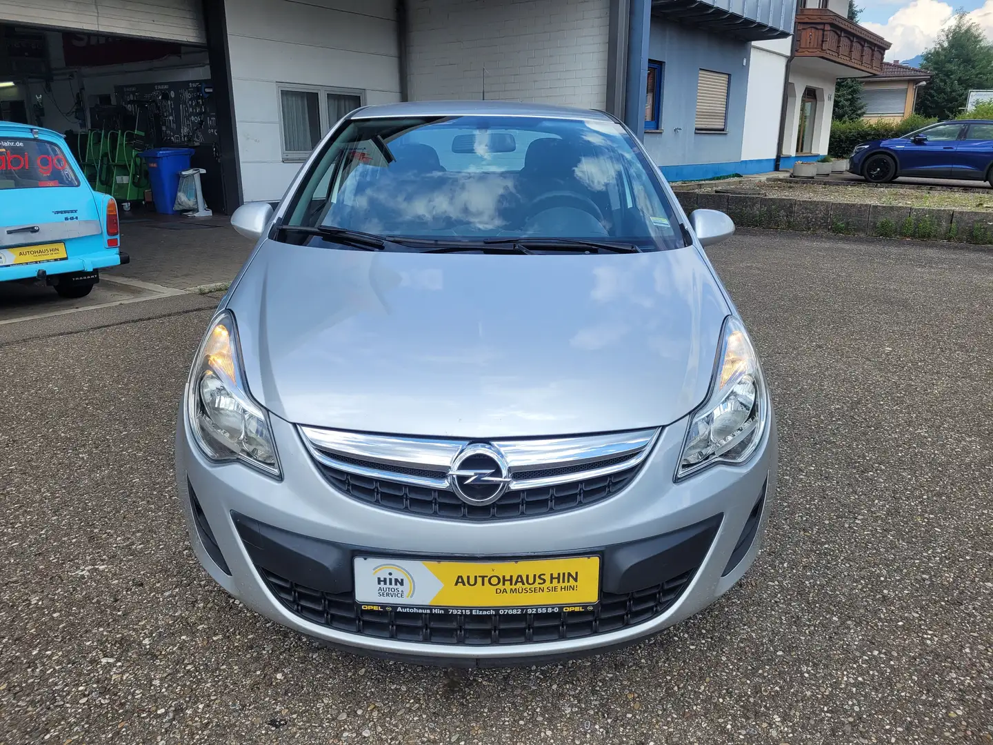 Opel Corsa Satellite 1,2 Verkauf im Kundenauftrag Zilver - 2