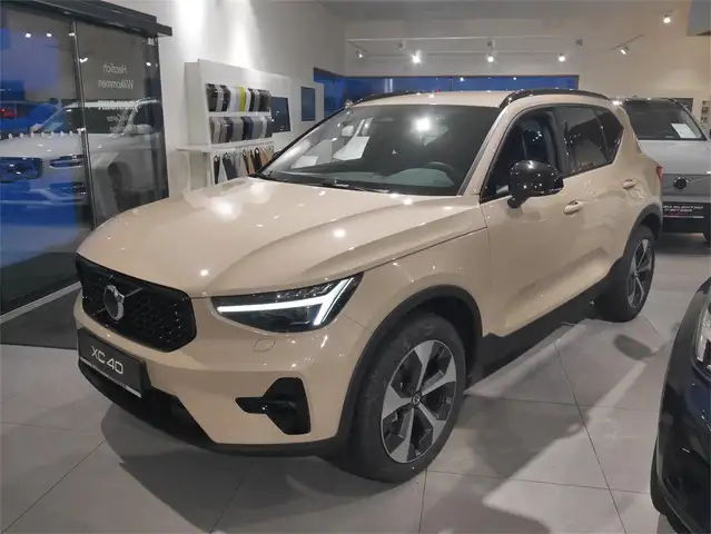 Volvo XC40 B3 Geartr. Plus Dark