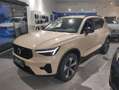 Volvo XC40 B3 Geartr. Plus Dark Gold - thumbnail 1