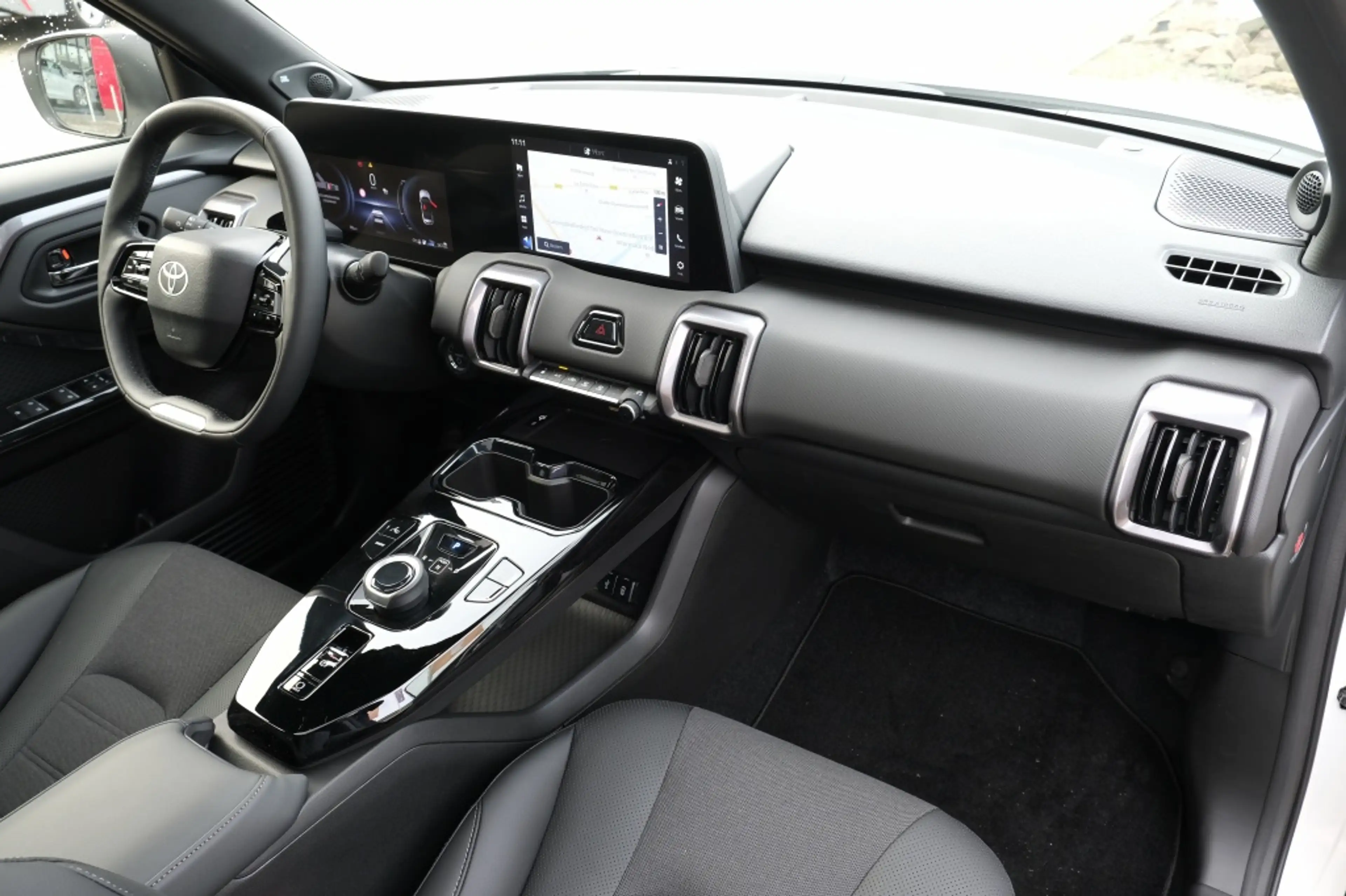 Toyota Urban Cruiser 61,1 kwh Executive Automaat | Actieradius (WLTP): — photo 10