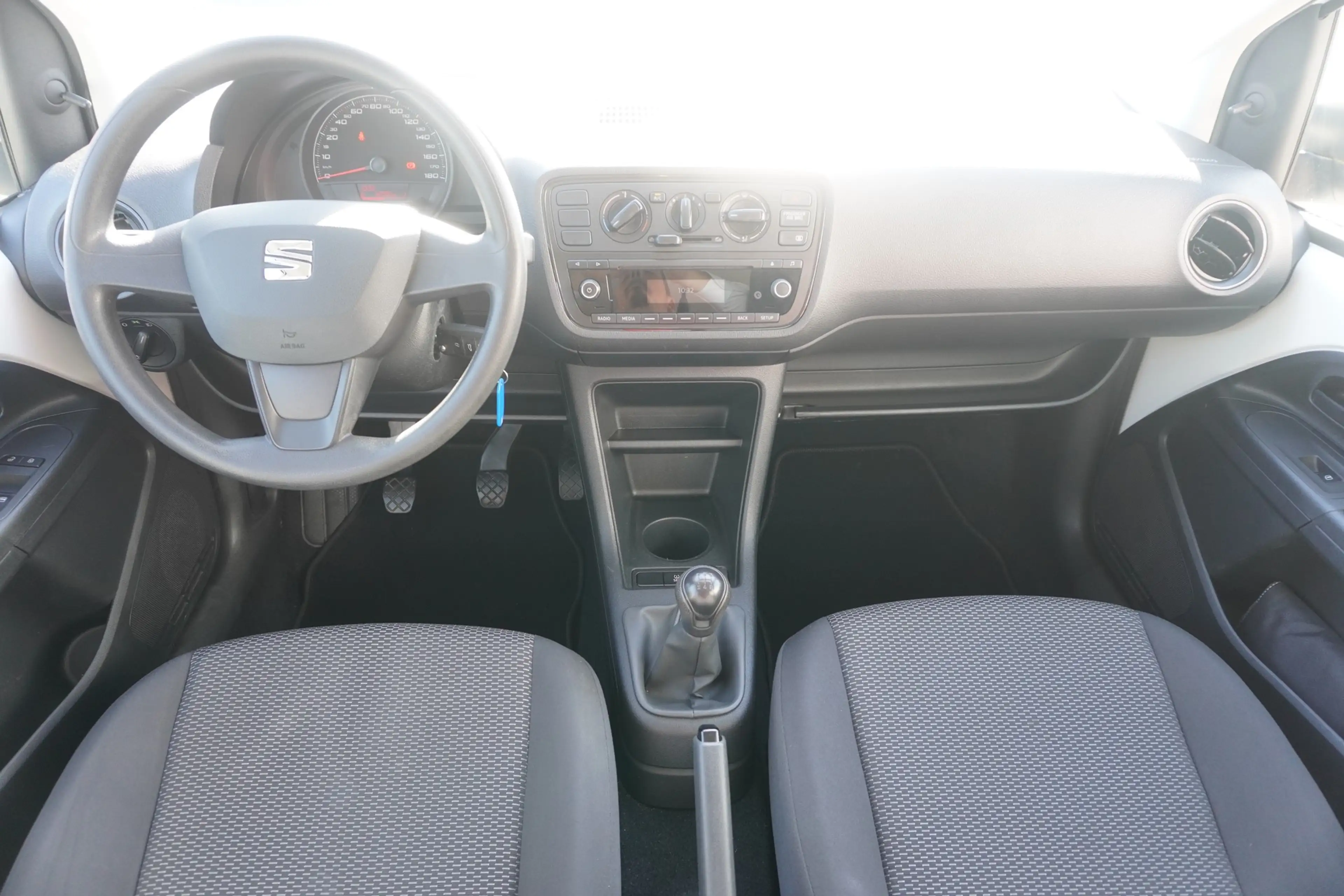 SEAT Mii 1.0 Reference Klima AUX — photo 9