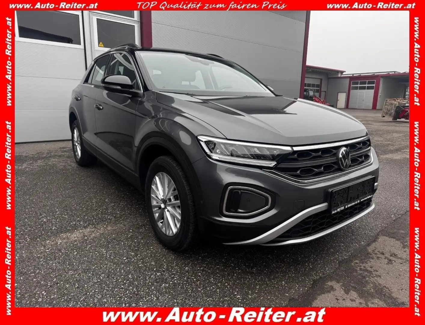 Volkswagen T-Roc 2.0 TDI Life *ACC, LED, NAVI, PDC* Grau - 1