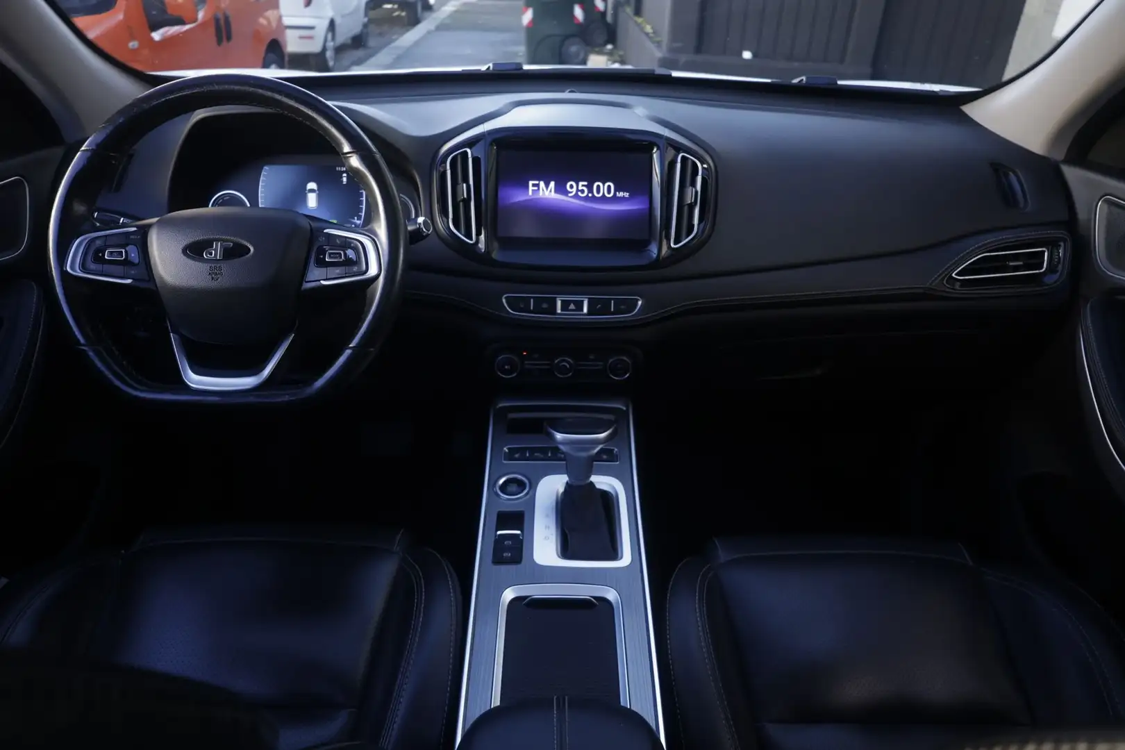 DR Automobiles DR F35 DR AUTOMOBILES dr F35 dr F35 1.5 Turbo c.a. Bi-Fu Weiß - 2