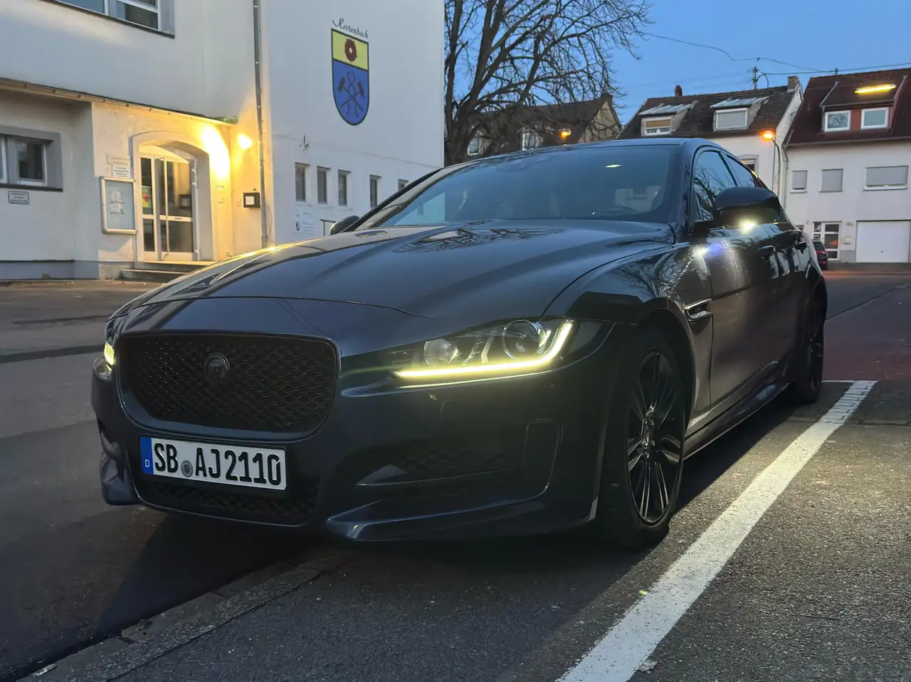 Jaguar XE