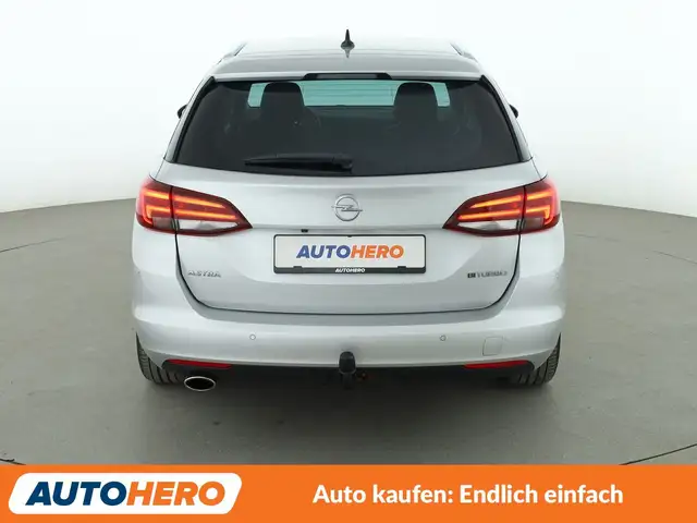 Opel Astra view 5