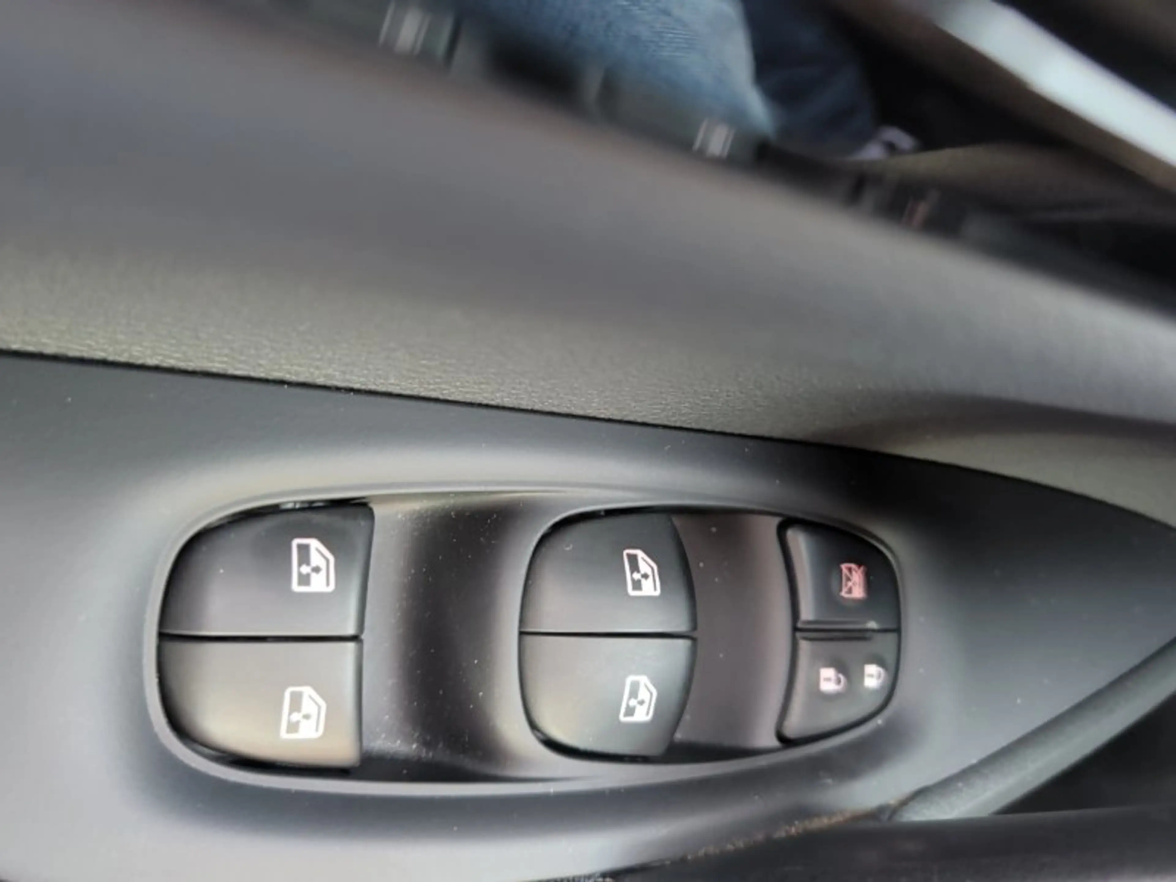 Nissan Qashqai 1.3 DIG-T  N-Connecta — photo 32