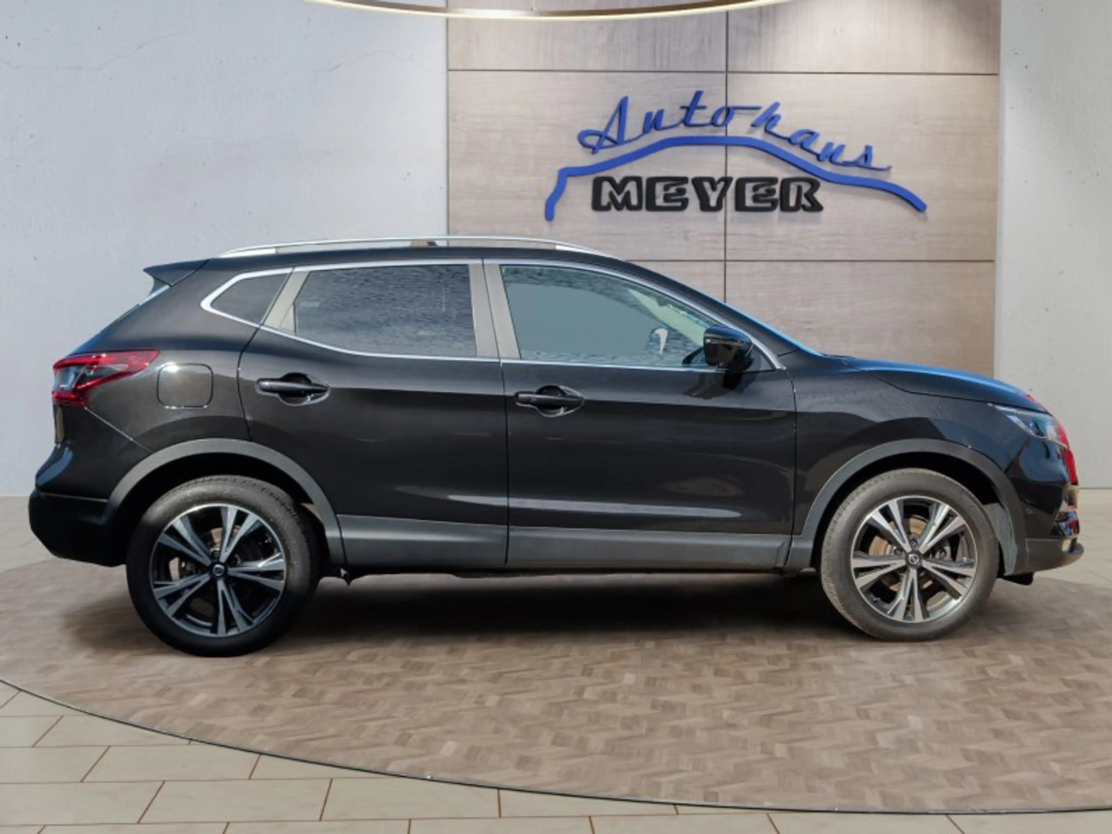 Nissan Qashqai 1.3 DIG-T  N-Connecta — photo 6