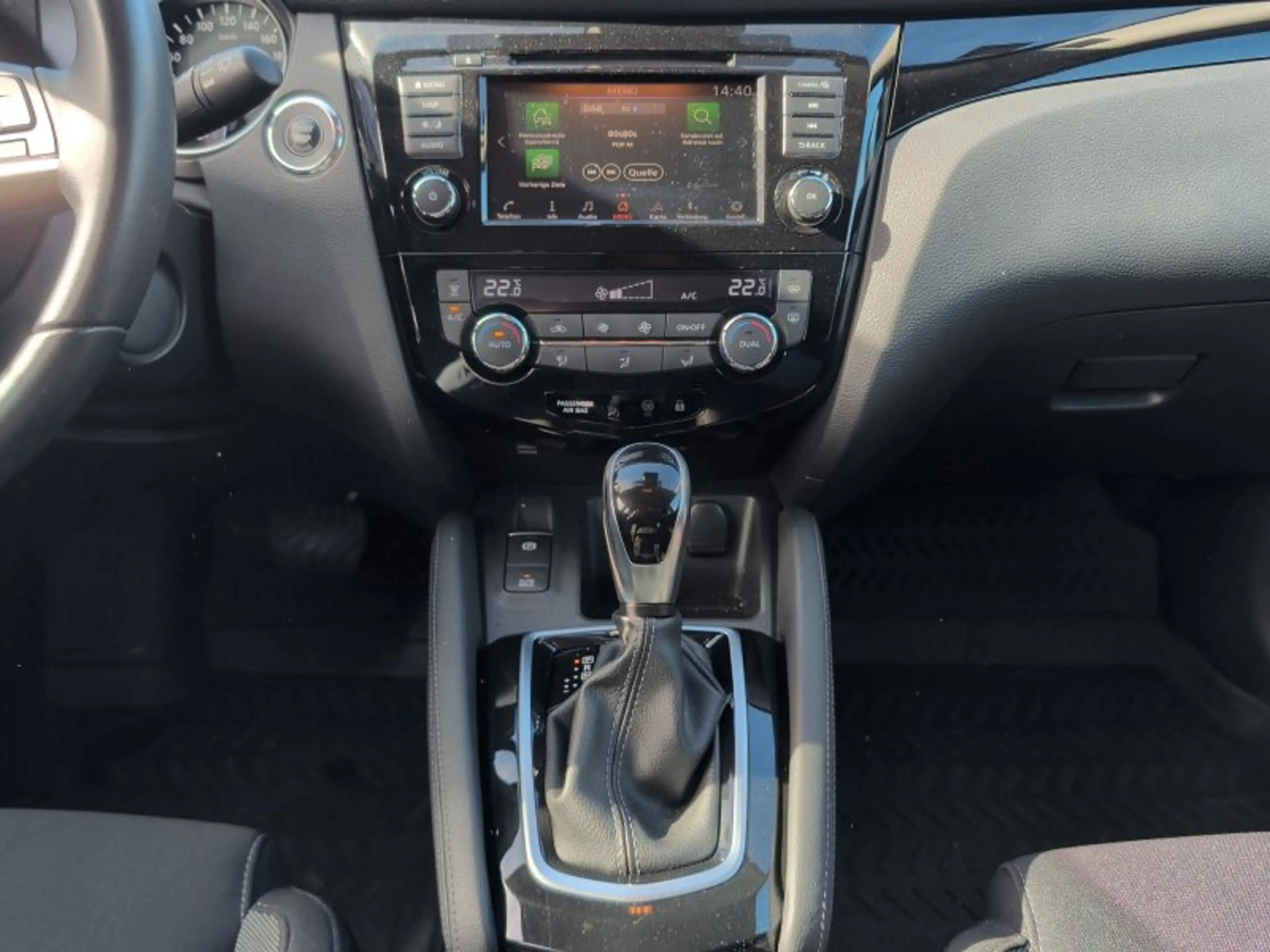 Nissan Qashqai 1.3 DIG-T  N-Connecta — photo 11