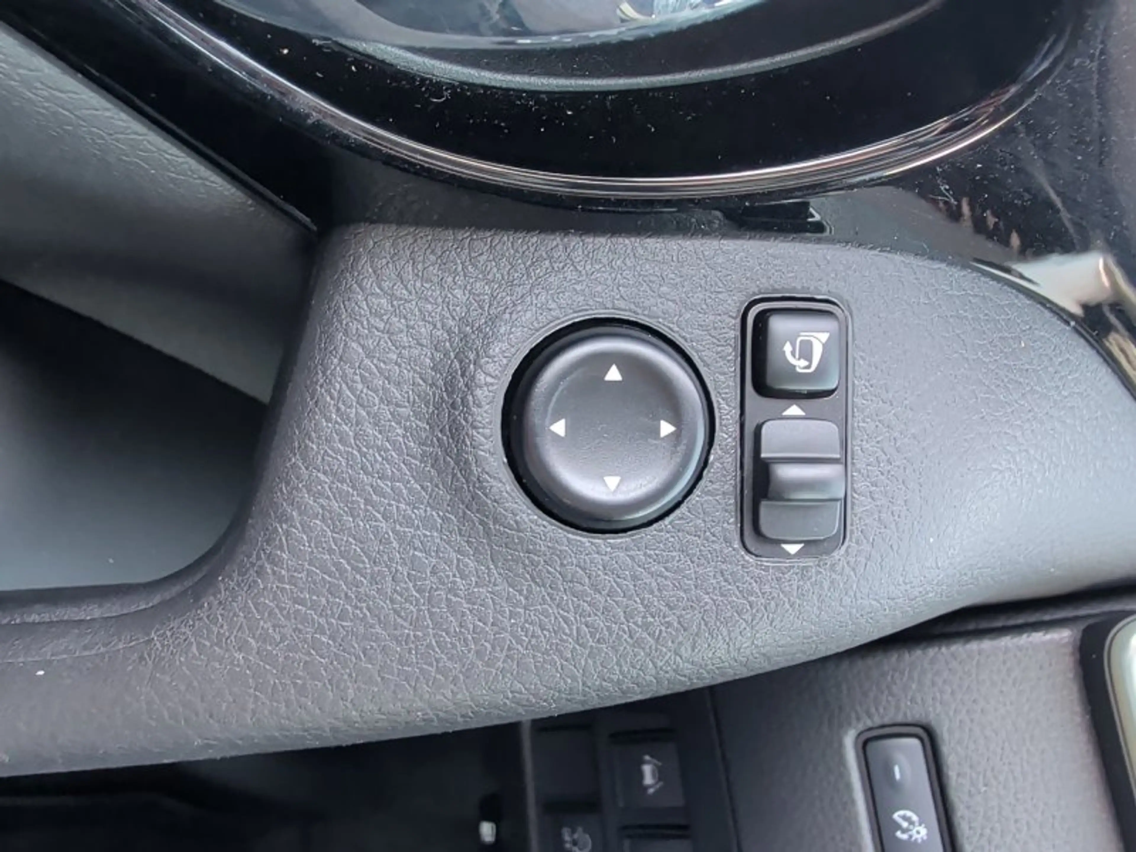 Nissan Qashqai 1.3 DIG-T  N-Connecta — photo 31