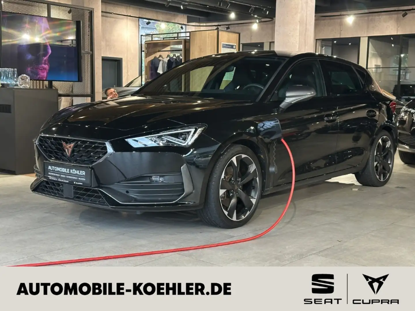 CUPRA Leon e-HYBRID 1.4 AD Navi LED ACC Apple CarPlay Schwarz - 1