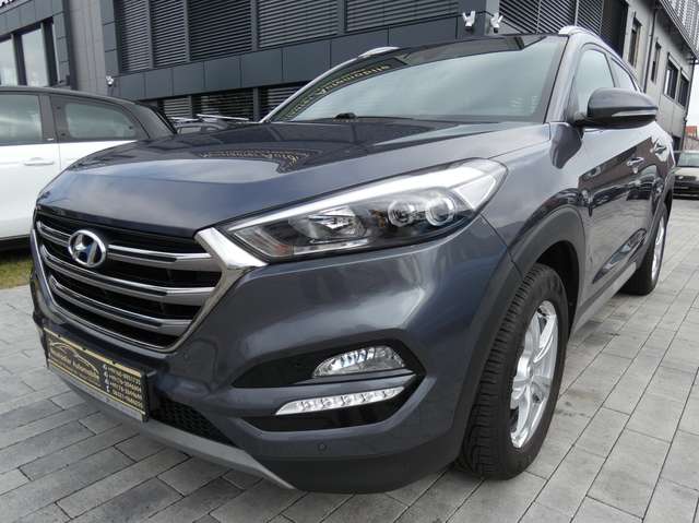 Hyundai TUCSON Passion + 2WD
