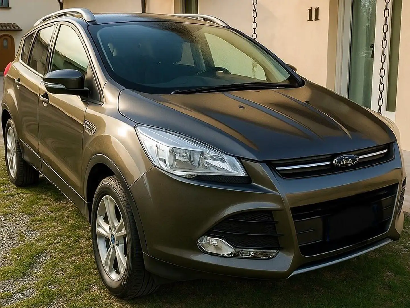 Ford Kuga 2.0 TDCI 120 CV s&s 2WD Grigio - 1