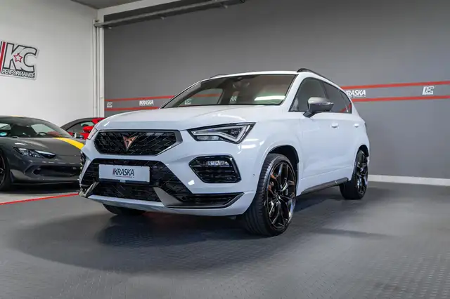 Cupra Ateca view 3