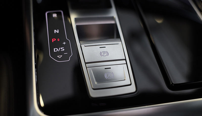Audi Q8 60 TFSI e Quattro RSQ8 Look / Luchtvering / Acc / — photo 37