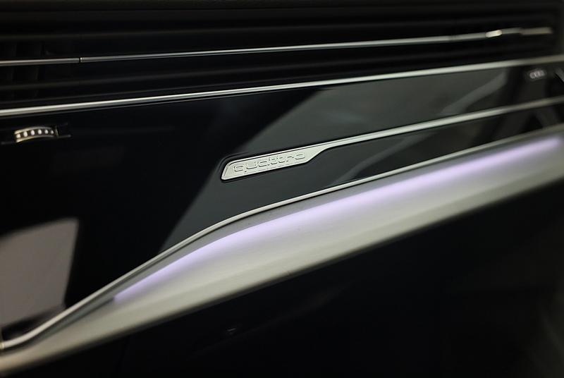 Audi Q8 60 TFSI e Quattro RSQ8 Look / Luchtvering / Acc / — photo 39