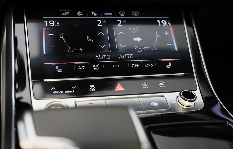 Audi Q8 60 TFSI e Quattro RSQ8 Look / Luchtvering / Acc / — photo 35