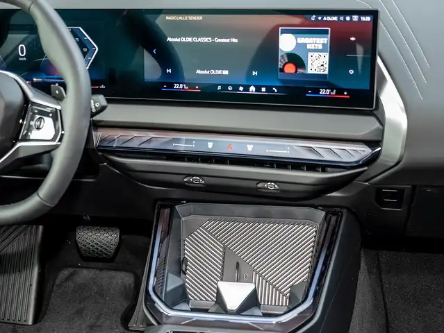 BMW X3 view 6
