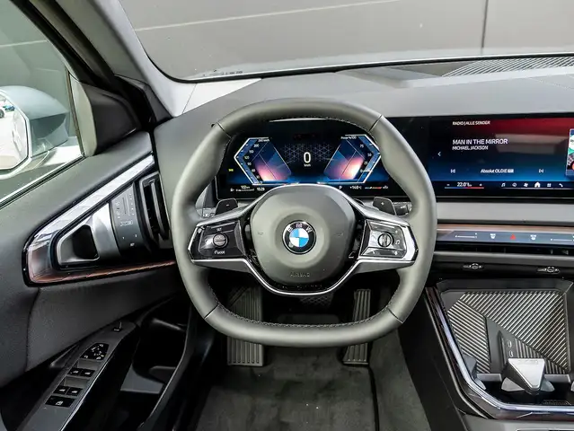 BMW X3 view 10
