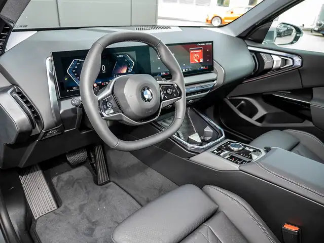 BMW X3 view 3