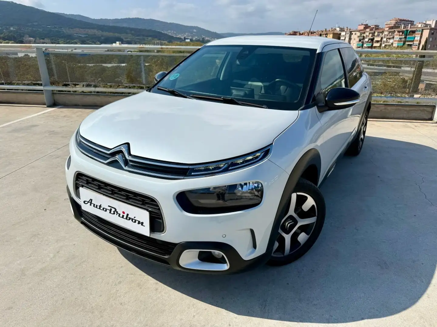 Citroen C4 Cactus 1.5BlueHDi S&S Shine 100 bijela - 2