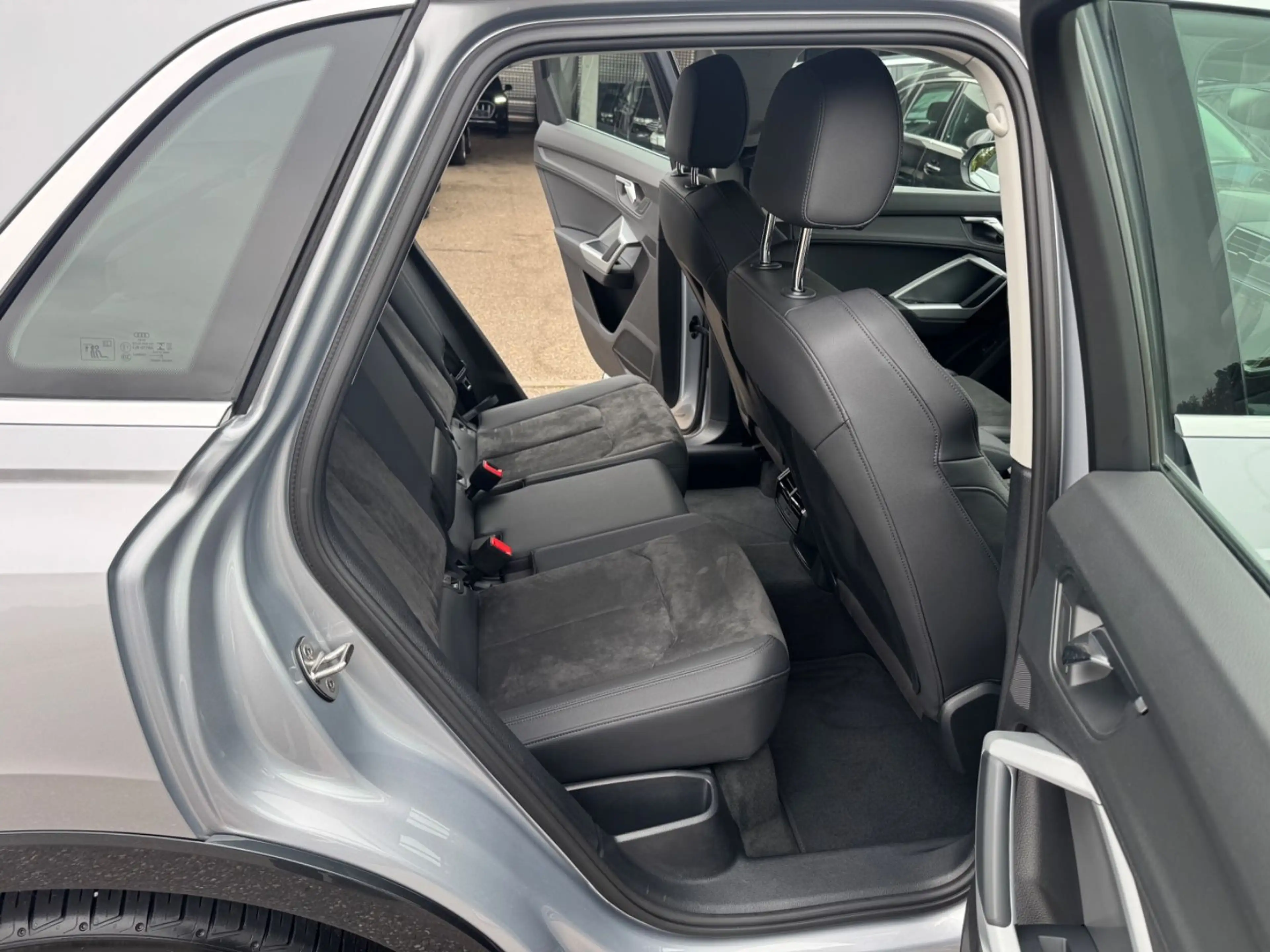Audi Q3 35 TDI advanced Navi LED Virtual Kamera BliSp — photo 14