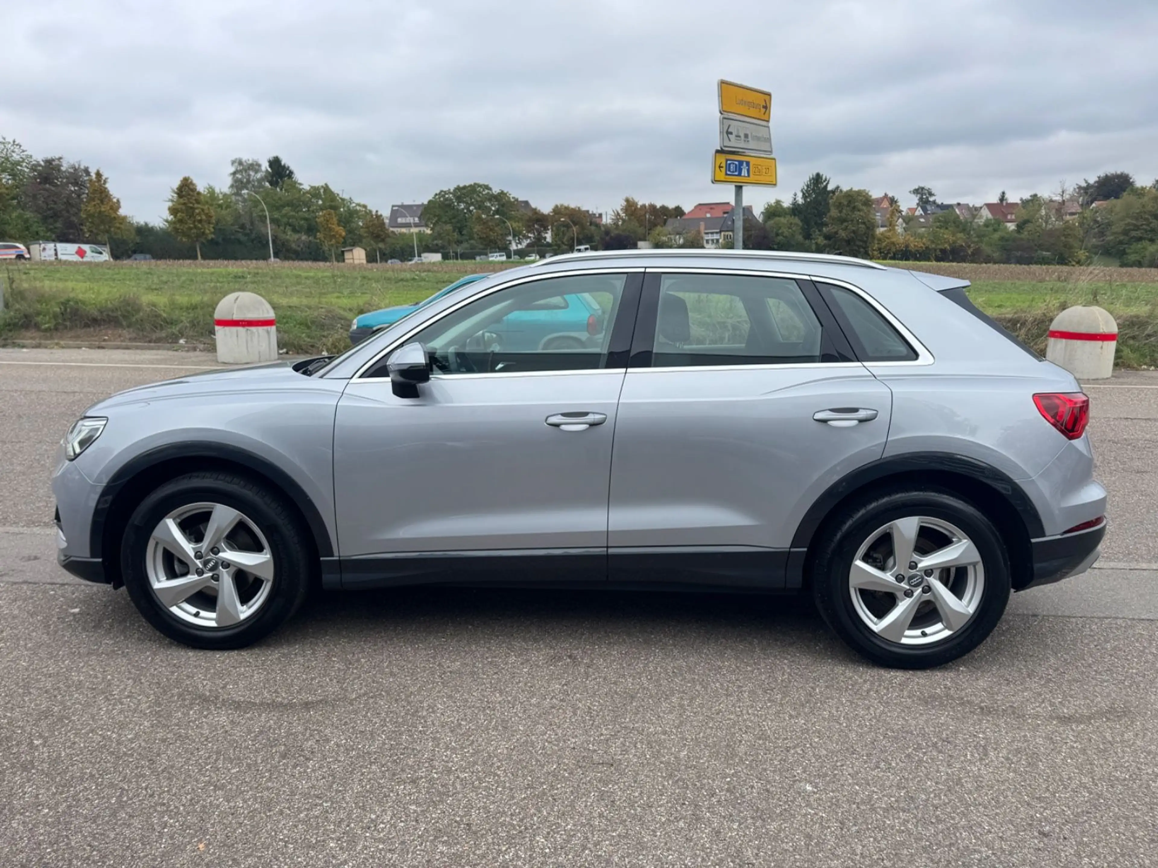 Audi Q3 35 TDI advanced Navi LED Virtual Kamera BliSp — photo 3