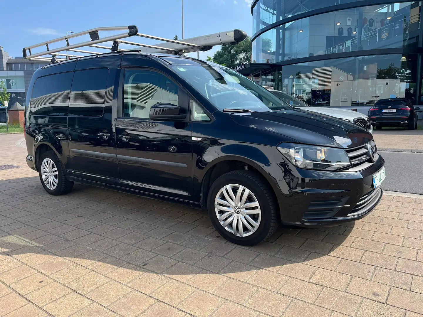 Volkswagen Caddy 1.4 TSI TRENDLINE DSG (EU6) automatique Negro - 1