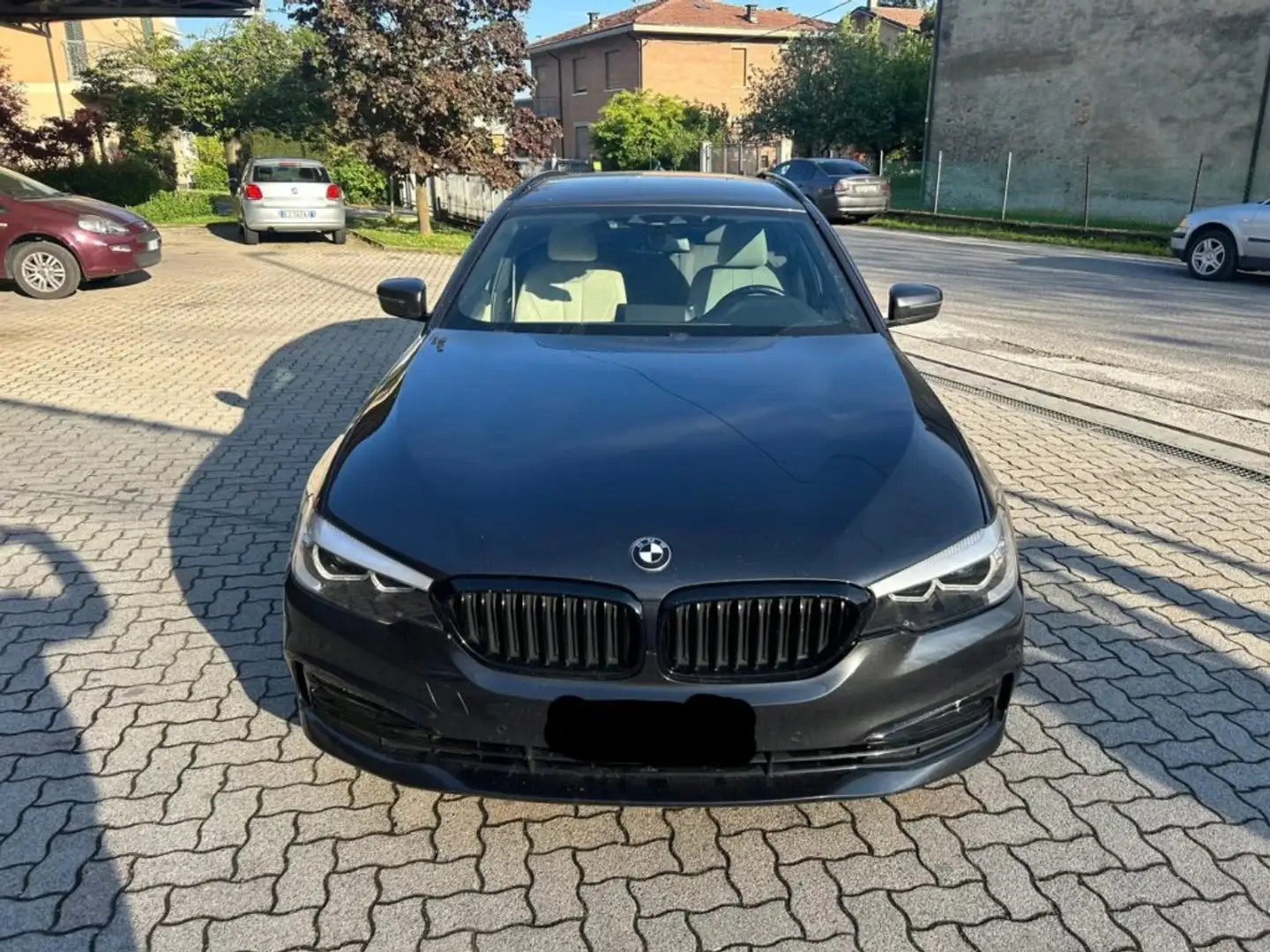 BMW 520 d Touring MOD YEAR 2018 Negru - 2