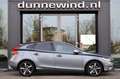 Volvo V40 1.5 T3 R-DESIGN LED*CAMERA*PANO*KEYLESS*H&K*DEALER Gris - thumbnail 3