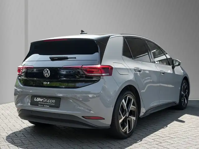 Volkswagen Id.3 view 6