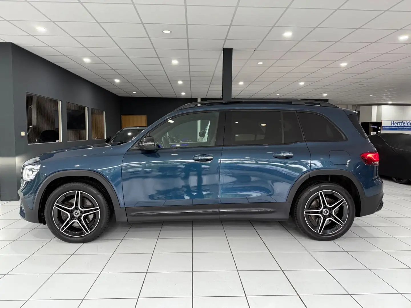 Mercedes-Benz GLB 200 d AMG*7-SITZER*PANO*MEMORY*360*AHK*BURMES Bleu - 2