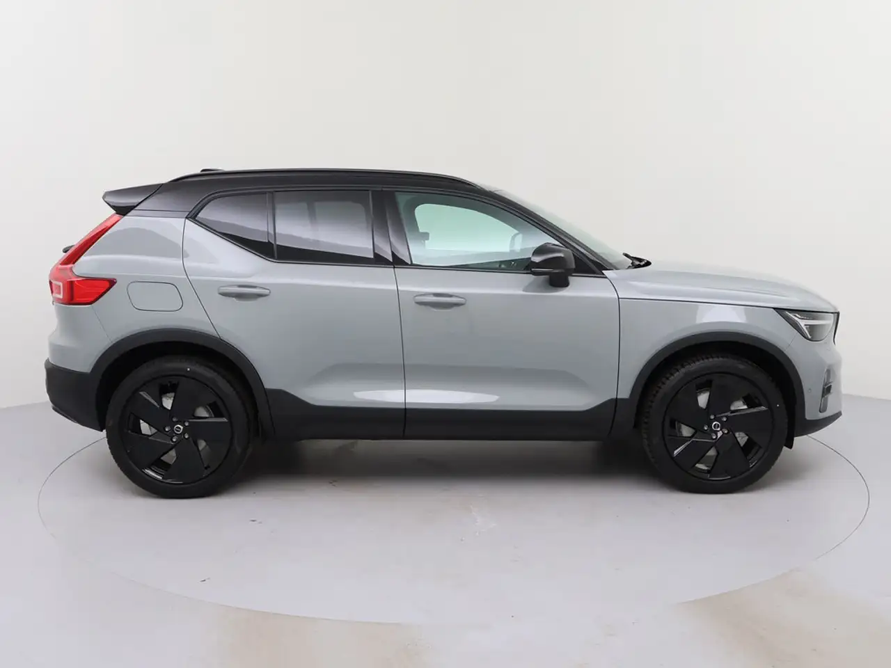 Volvo XC40 2026