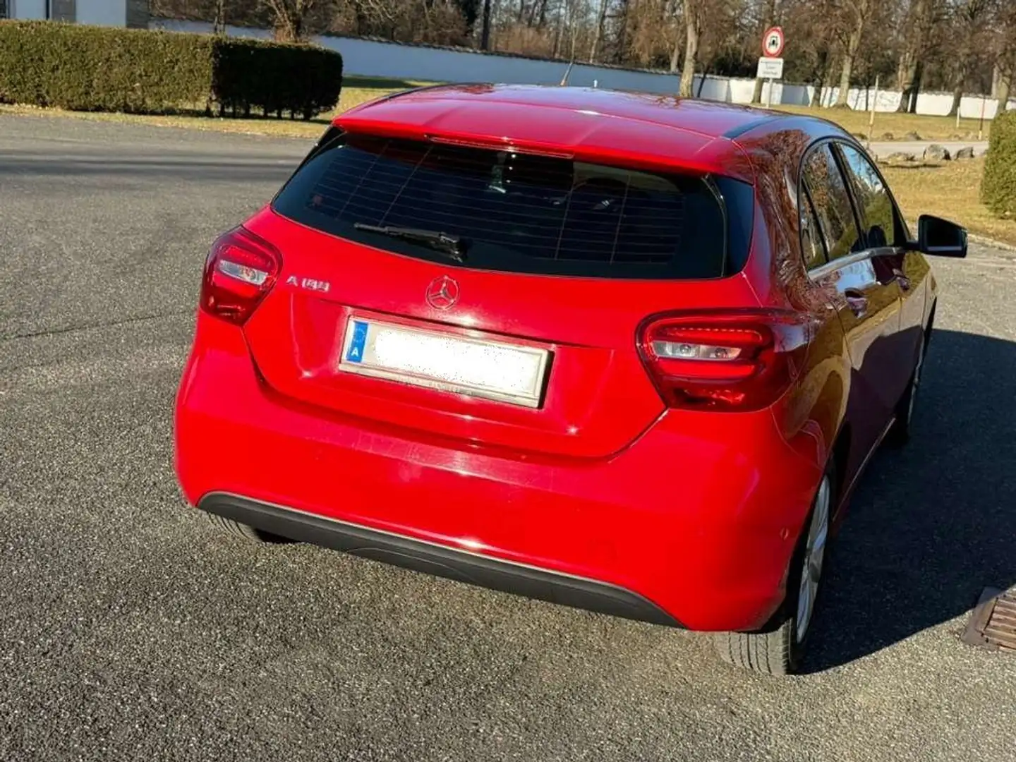 Mercedes-Benz A 180 A 180 Rot - 2
